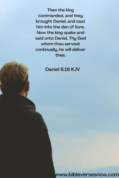 Daniel 6:16 KJV