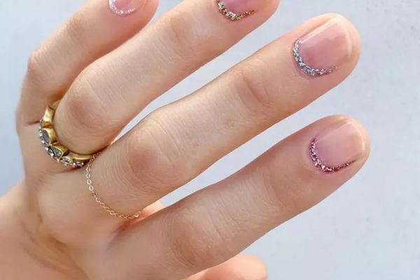 Gradient Glitter Cuticles
