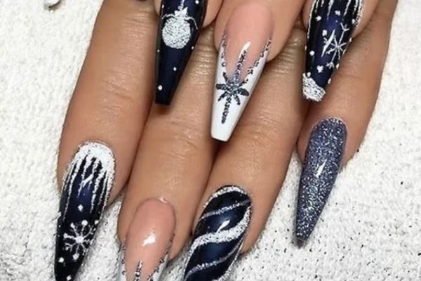 Long blue winter nails