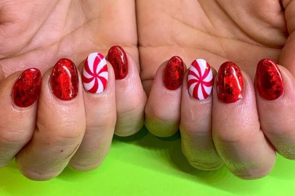 Peppermint Accent Nails